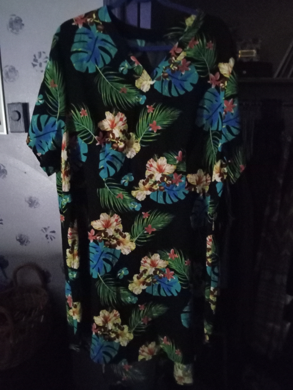 Unbranded Black Tropical Floral V-Neck Dress